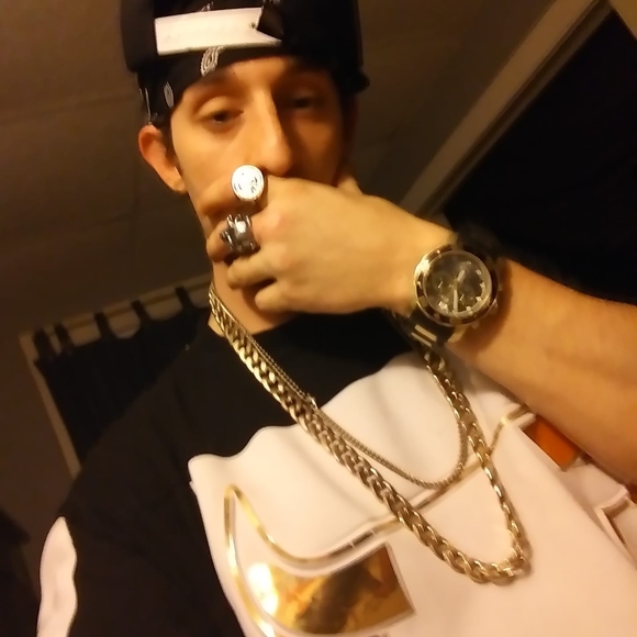 Meet your Posher, Benjamin - Picture 1 of 1